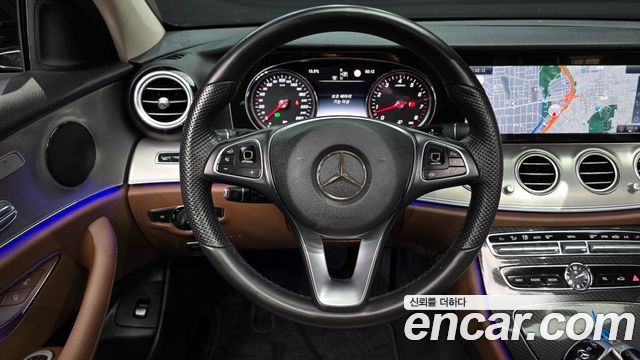 Mercedes-Benz E-Class E200 Avantgarde