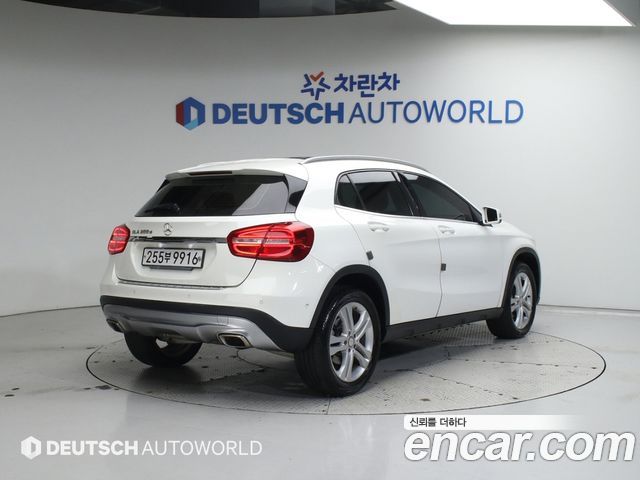 Mercedes-Benz GLA-Class GLA200 d