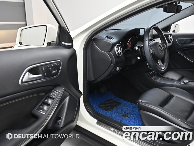 Mercedes-Benz GLA-Class GLA200 d