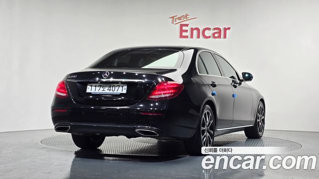 Mercedes-Benz E-Class E250 Avantgarde