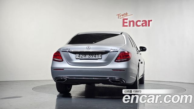 Mercedes-Benz E-Class E220d 4MATIC Exclusive