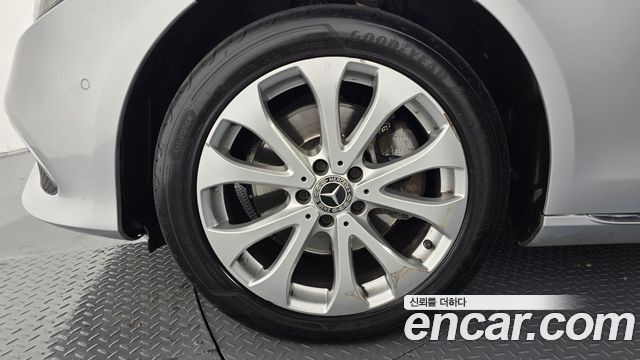 Mercedes-Benz E-Class E220d 4MATIC Exclusive