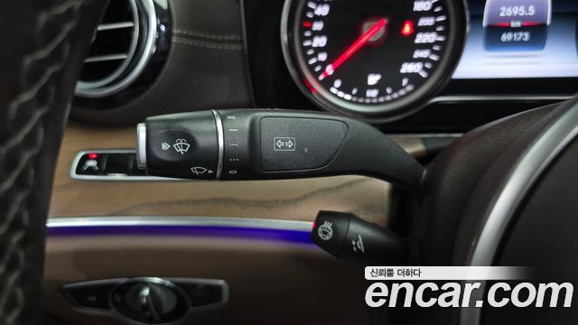 Mercedes-Benz E-Class E220d 4MATIC Exclusive