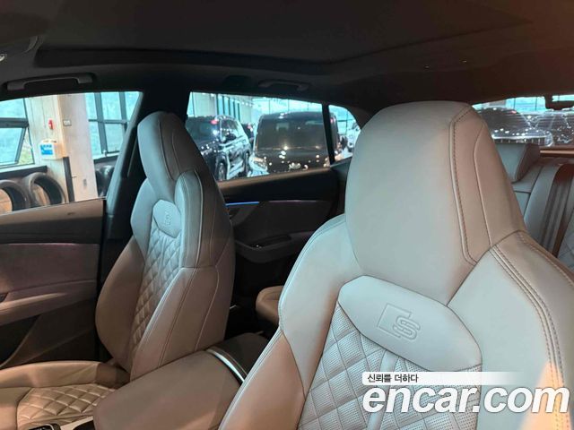 Audi Q8 55 TFSI Quattro Premium
