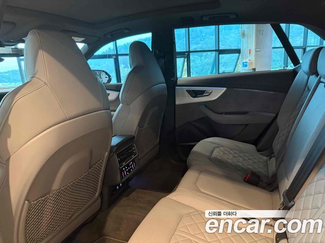 Audi Q8 55 TFSI Quattro Premium