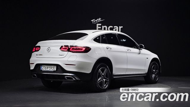 Mercedes-Benz GLC-Class GLC300e 4MATIC Coupe