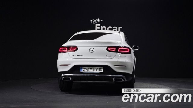Mercedes-Benz GLC-Class GLC300e 4MATIC Coupe