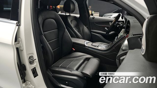 Mercedes-Benz GLC-Class GLC300e 4MATIC Coupe