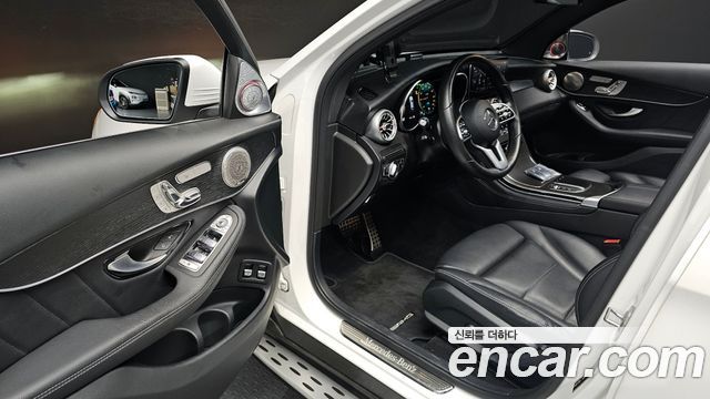 Mercedes-Benz GLC-Class GLC300e 4MATIC Coupe
