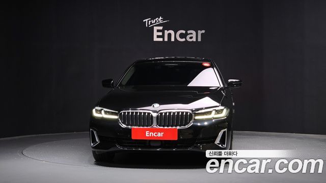 BMW 5-Series 530i Luxury
