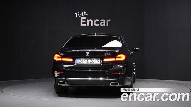BMW 5-Series 530i Luxury