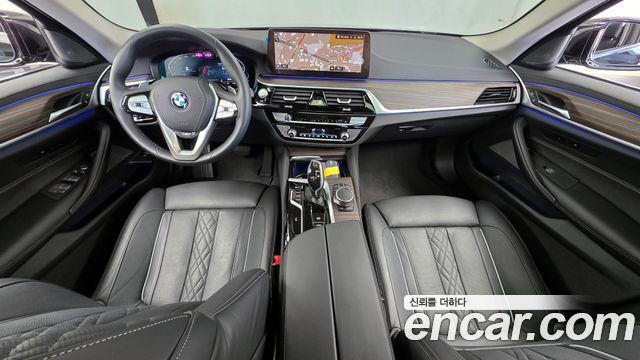 BMW 5-Series 530i Luxury