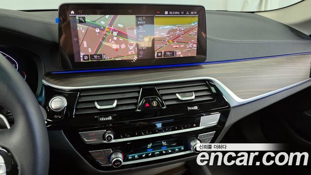 BMW 5-Series 530i Luxury