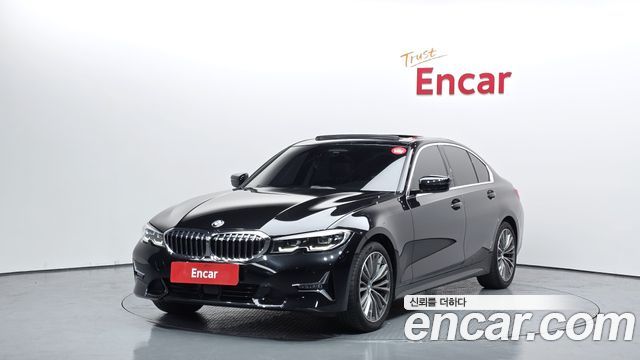 BMW 3-Series 320i Luxury