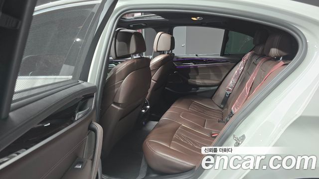 BMW 5-Series 530i xDrive M Sport Package