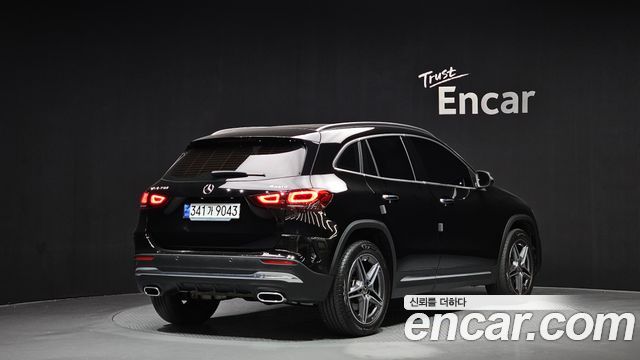 Mercedes-Benz GLA-Class GLA250 4MATIC