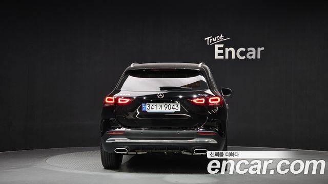 Mercedes-Benz GLA-Class GLA250 4MATIC