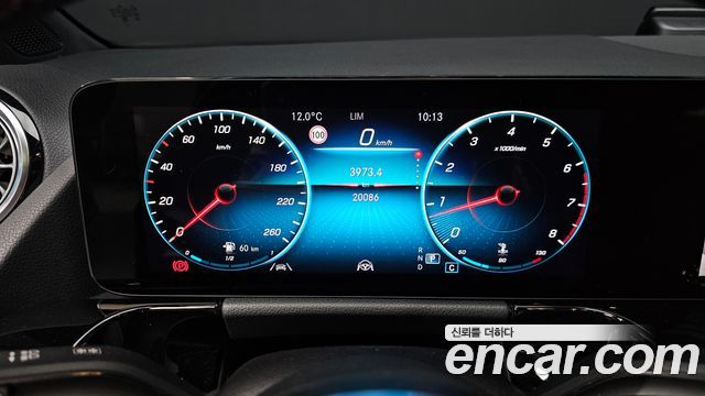 Mercedes-Benz GLA-Class GLA250 4MATIC