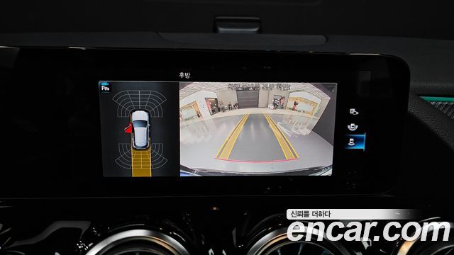Mercedes-Benz GLA-Class GLA250 4MATIC