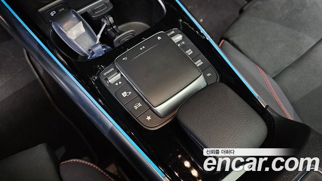 Mercedes-Benz GLA-Class GLA250 4MATIC