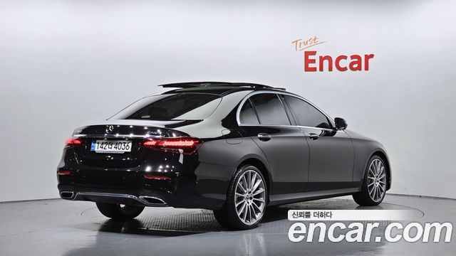 Mercedes-Benz E-Class E350 4MATIC AMG Line
