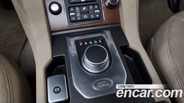 Land Rover Discovery 3.0 SDV6 SE