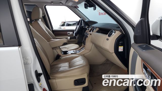Land Rover Discovery 3.0 SDV6 SE