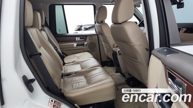 Land Rover Discovery 3.0 SDV6 SE
