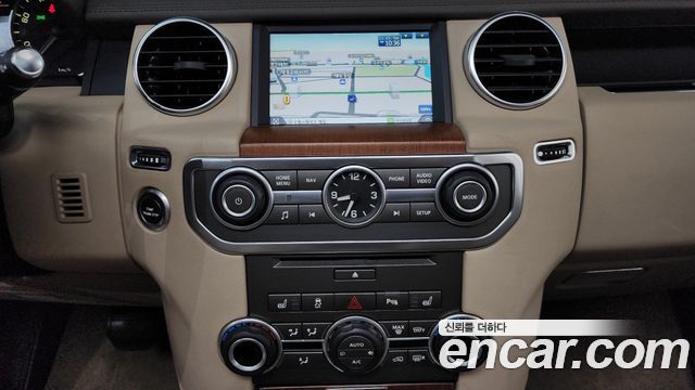 Land Rover Discovery 3.0 SDV6 SE