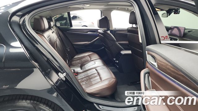 BMW 5-Series 530i Luxury