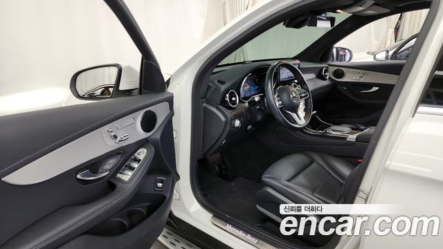 Mercedes-Benz GLC-Class GLC220 d 4MATIC