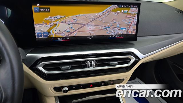 BMW 3-Series 320i