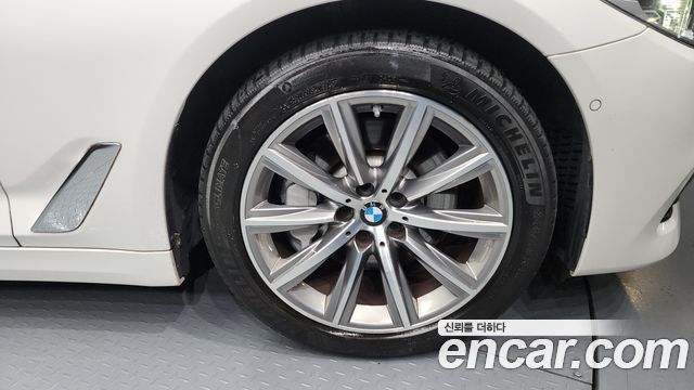 BMW 5-Series 530e Luxury