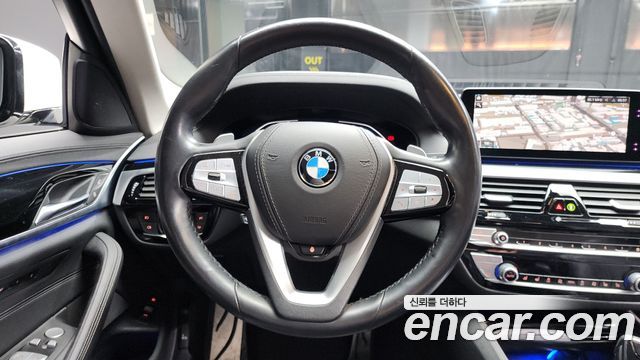 BMW 5-Series 530e Luxury