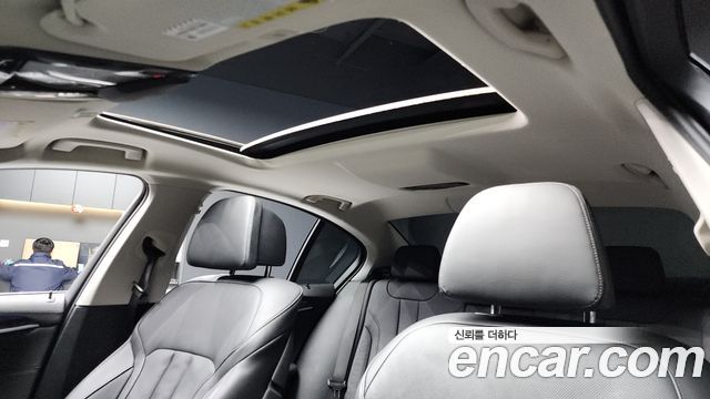 BMW 5-Series 530e Luxury