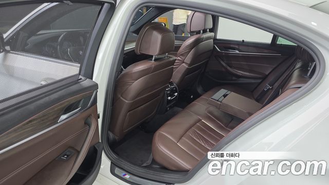 BMW 5-Series 530i M Sport Package Plus