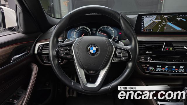 BMW 5-Series 530i M Sport Package Plus