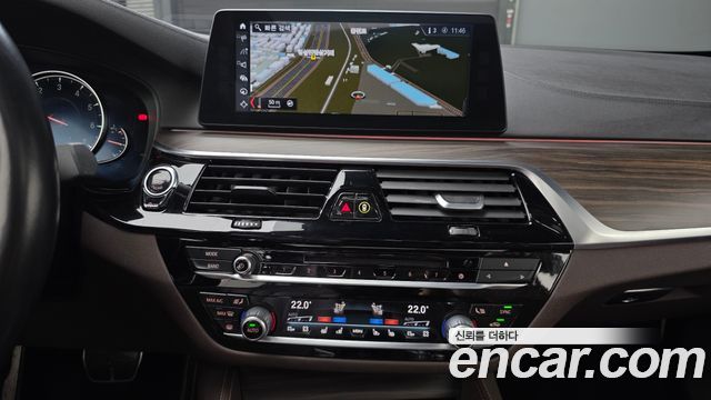 BMW 5-Series 530i M Sport Package Plus