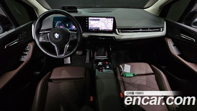 BMW 2-Series 220i Advantage