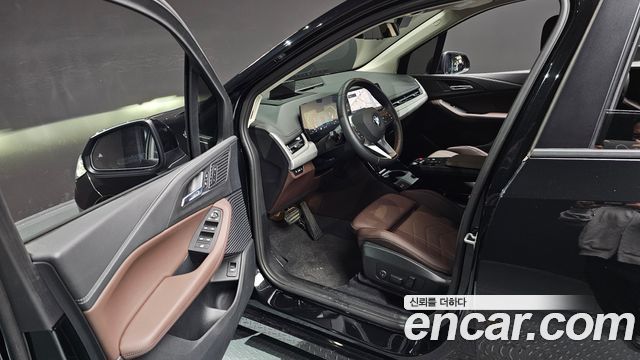 BMW 2-Series 220i Advantage