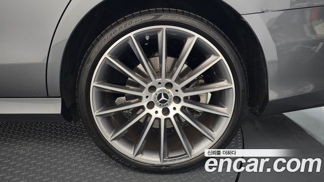 Mercedes-Benz E-Class E350 4MATIC AMG Line