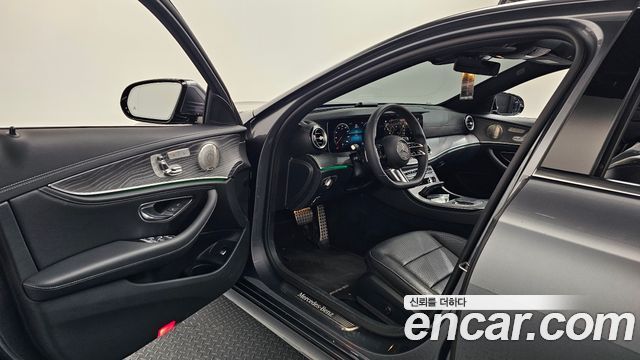 Mercedes-Benz E-Class E350 4MATIC AMG Line