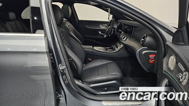 Mercedes-Benz E-Class E350 4MATIC AMG Line