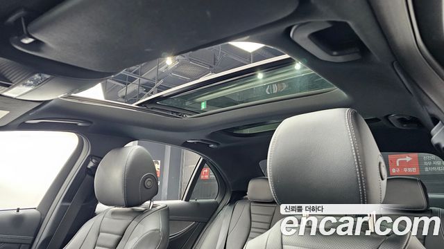 Mercedes-Benz E-Class E350 4MATIC AMG Line