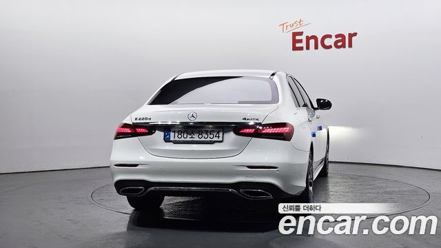 Mercedes-Benz E-Class E220d 4MATIC AMG Line