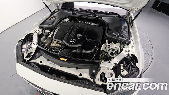 Mercedes-Benz E-Class E220d 4MATIC AMG Line