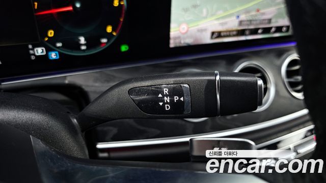 Mercedes-Benz E-Class E220d 4MATIC AMG Line