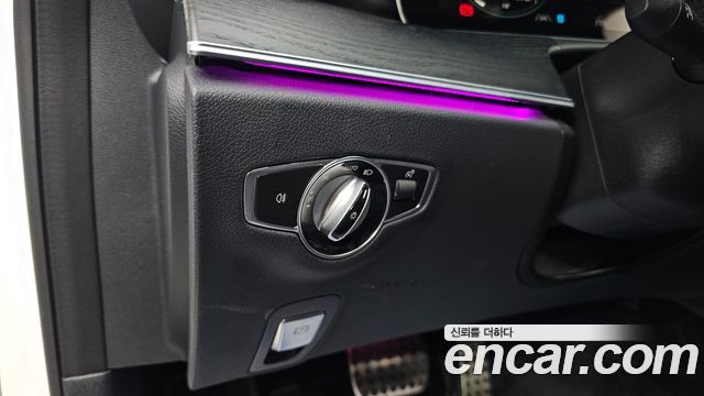 Mercedes-Benz E-Class E220d 4MATIC AMG Line