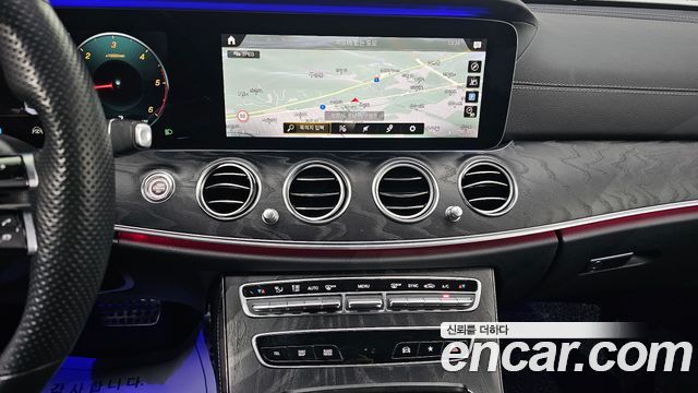 Mercedes-Benz E-Class E220d 4MATIC AMG Line