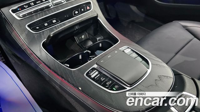 Mercedes-Benz E-Class E220d 4MATIC AMG Line
